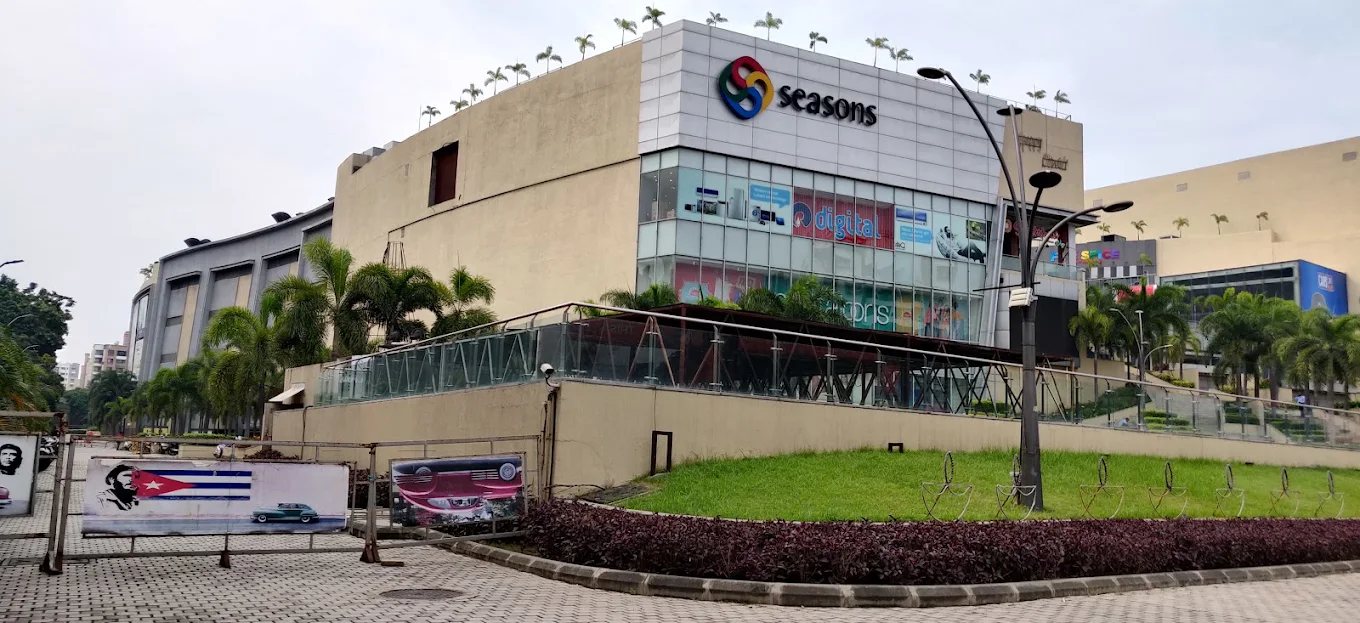 Seasons Mall