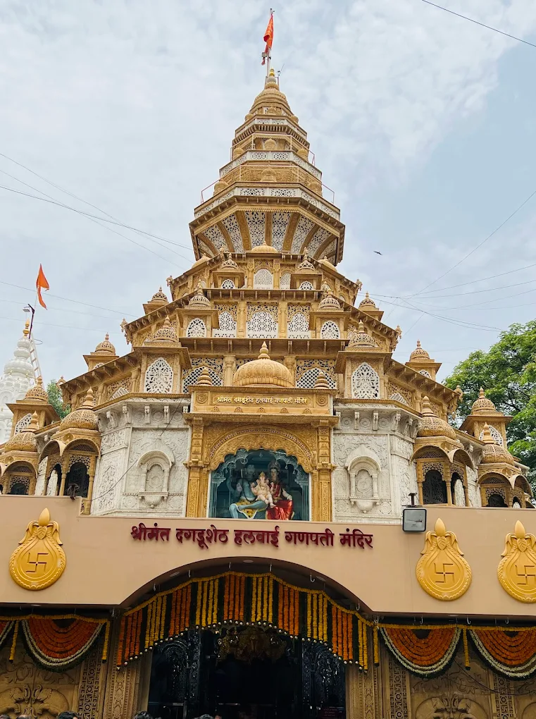 Shrimant Dagdusheth Halwai Ganpati Mandir